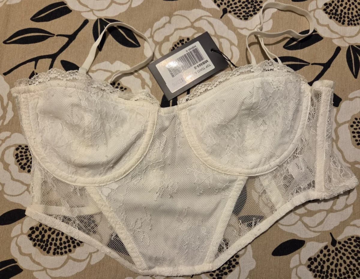 Usado por Carolina Navarro Monsálvez, Corset blanco, talla S