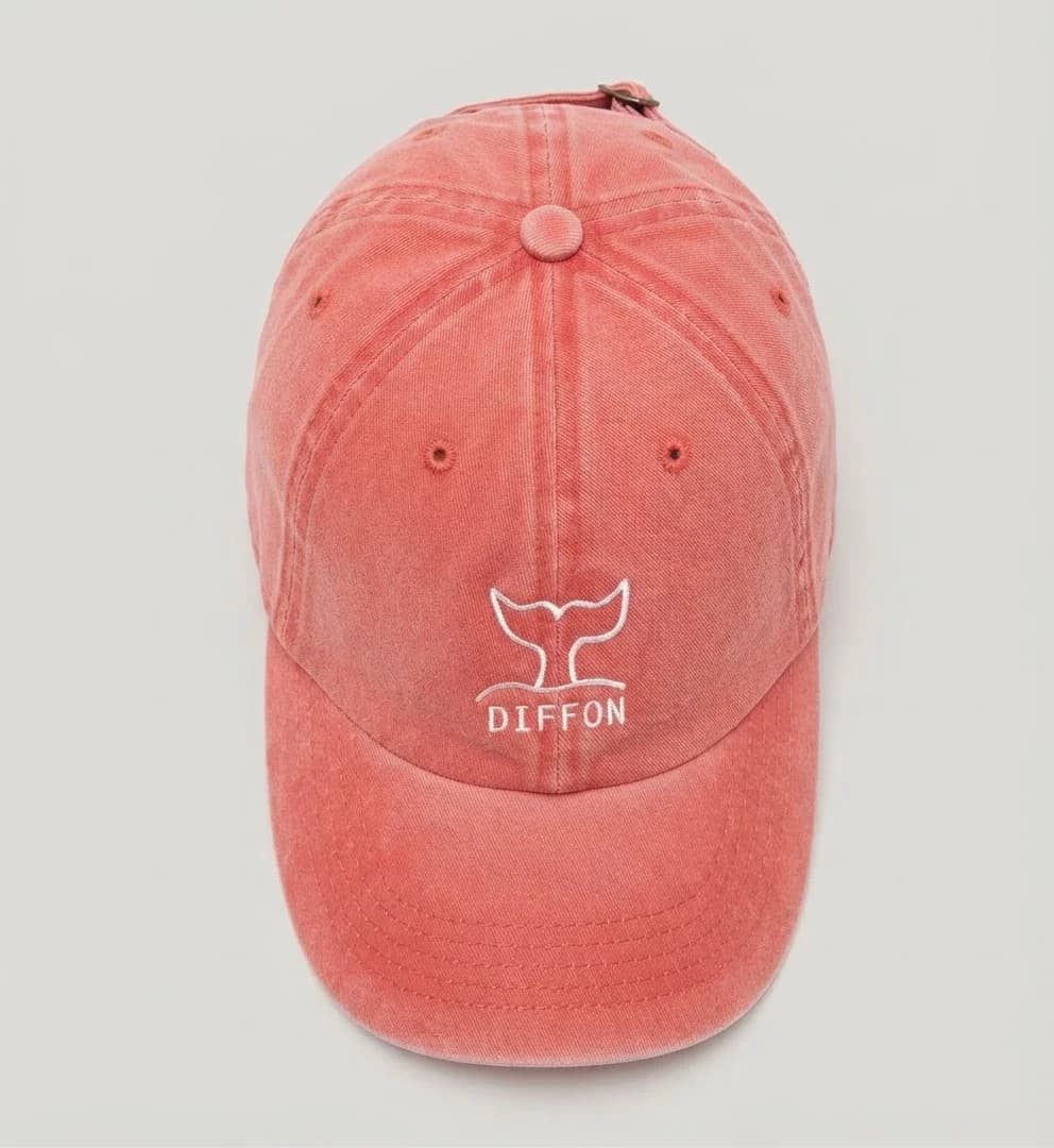 Usado por Chumii, Jockey color coral , talla Único