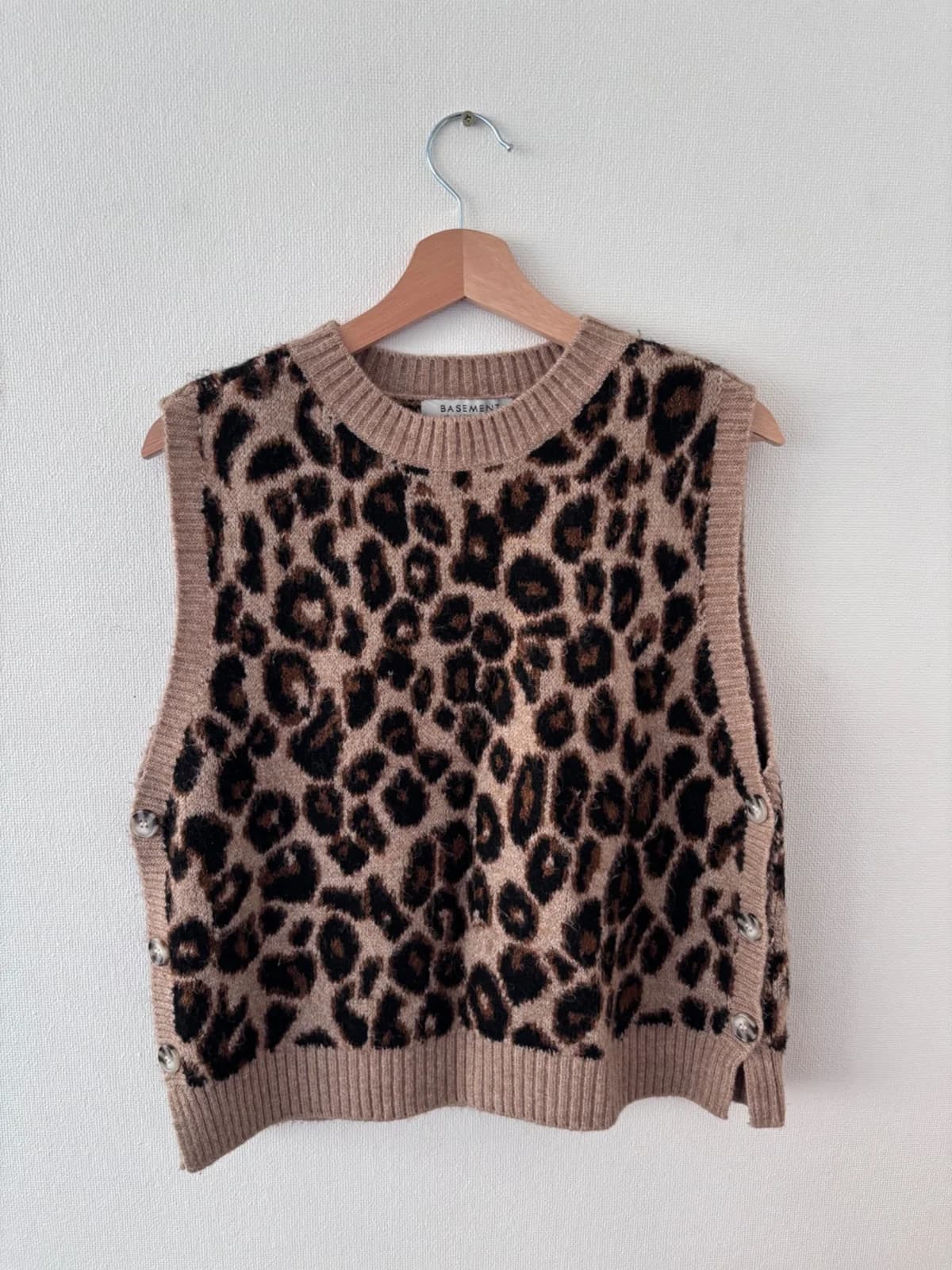 Chaleco sin mangas animal print — foto 1
