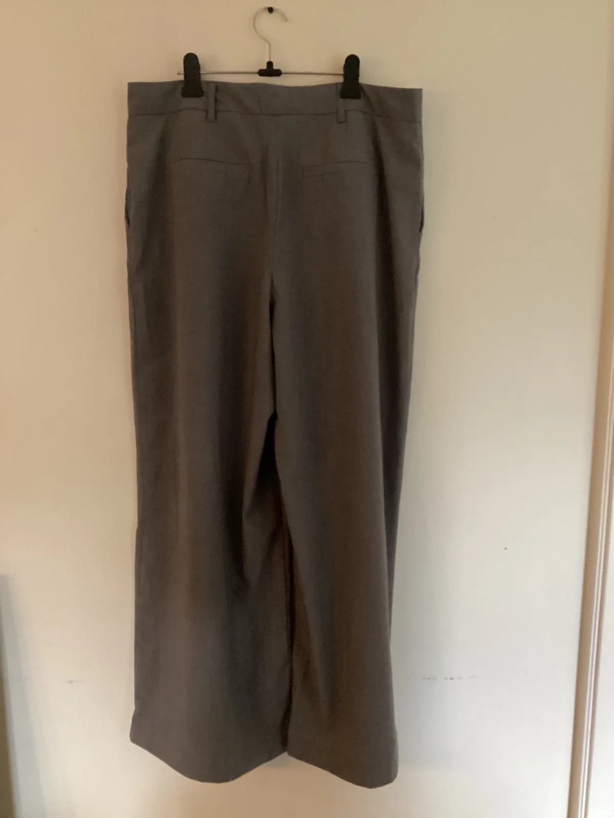 Pantalón de vestir gris
