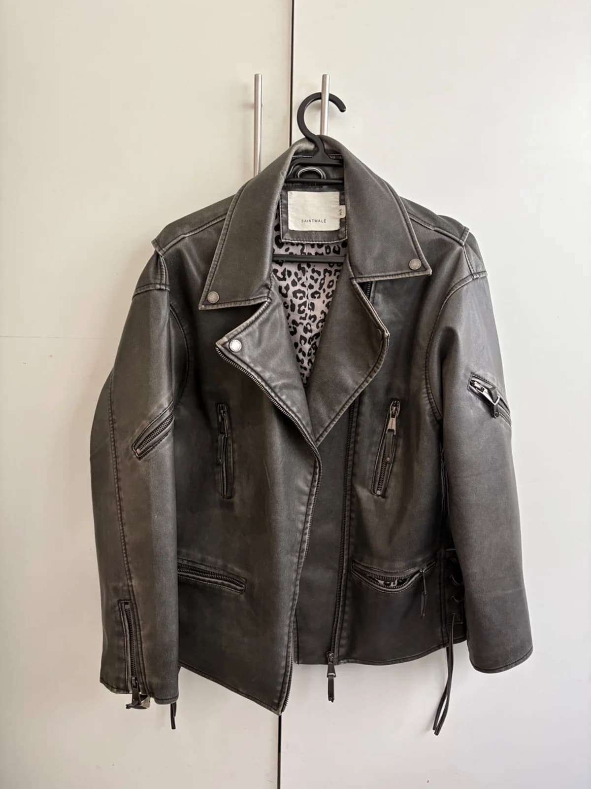 Usado por Claudia Rasines, Chaqueta gris cuerina, talla S/M