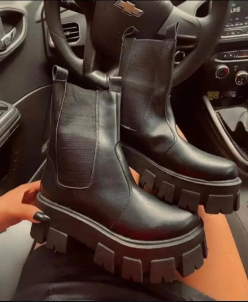 Usado por Lissette Navarrete , Botines Argentinos 100% Cuero , talla 39