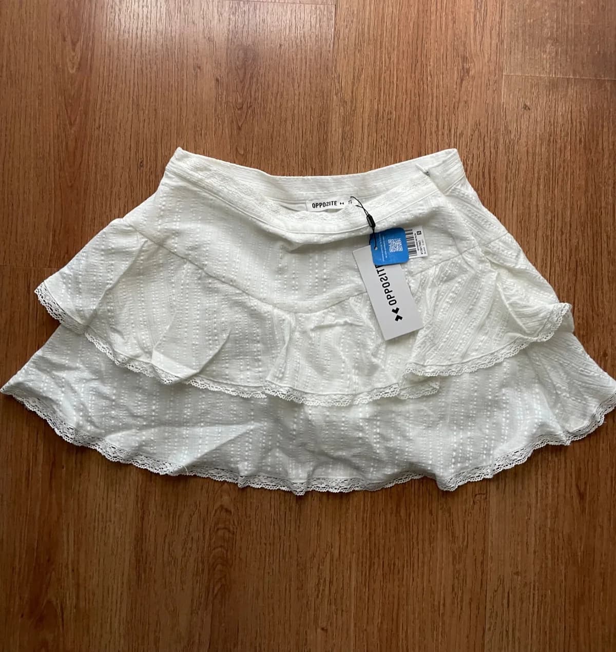 Falda blanca — foto 1