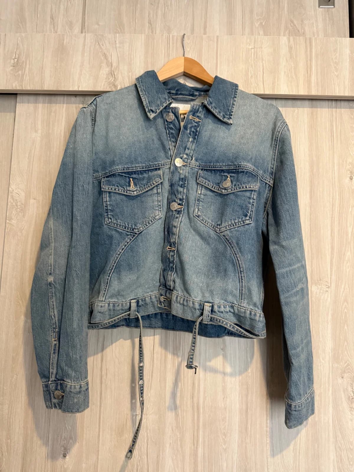 Usado por Pía Delgado Álvarez, Chaqueta de jeans, talla L