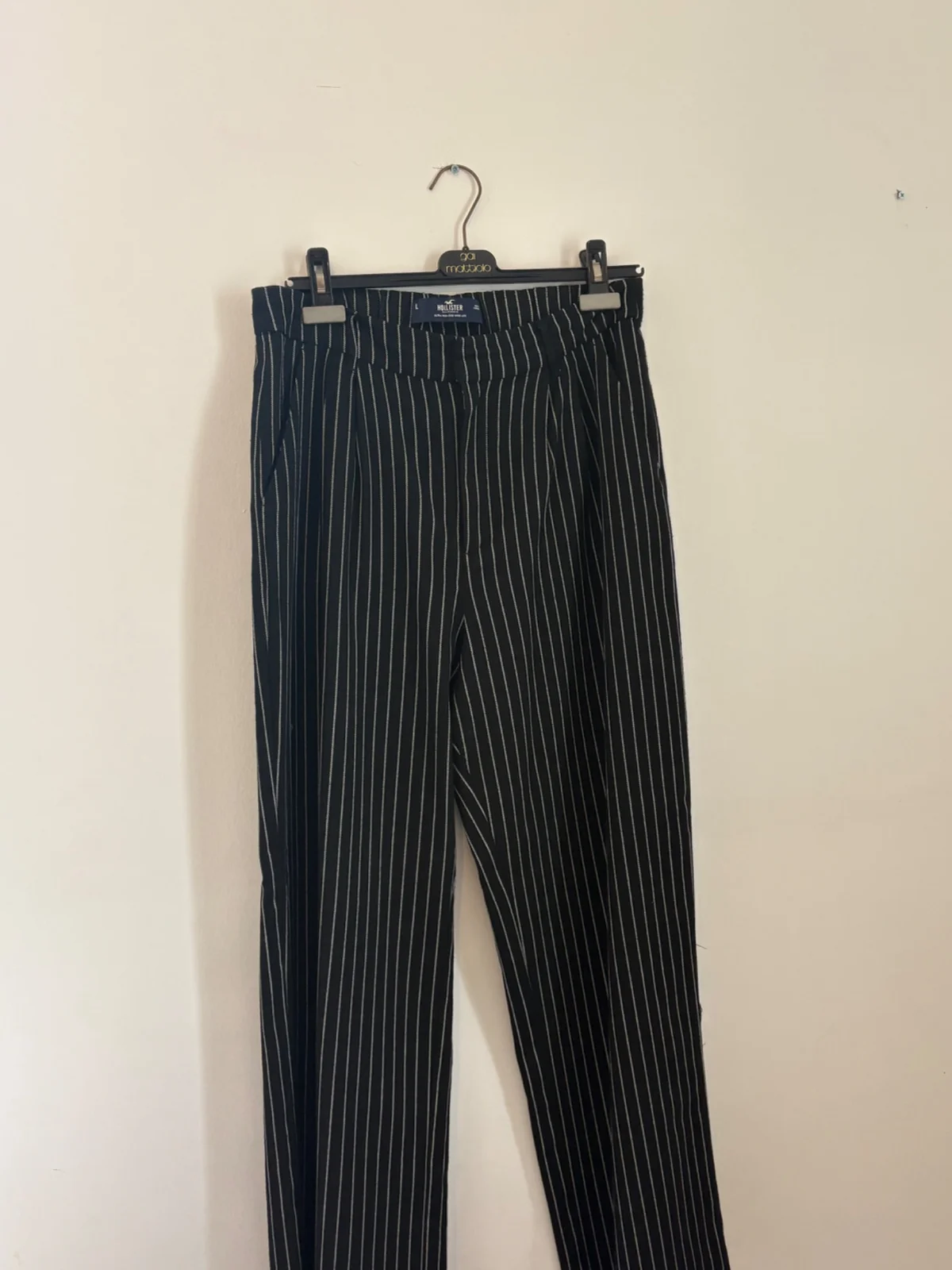 Pantalón Hollister Rayas — foto 1
