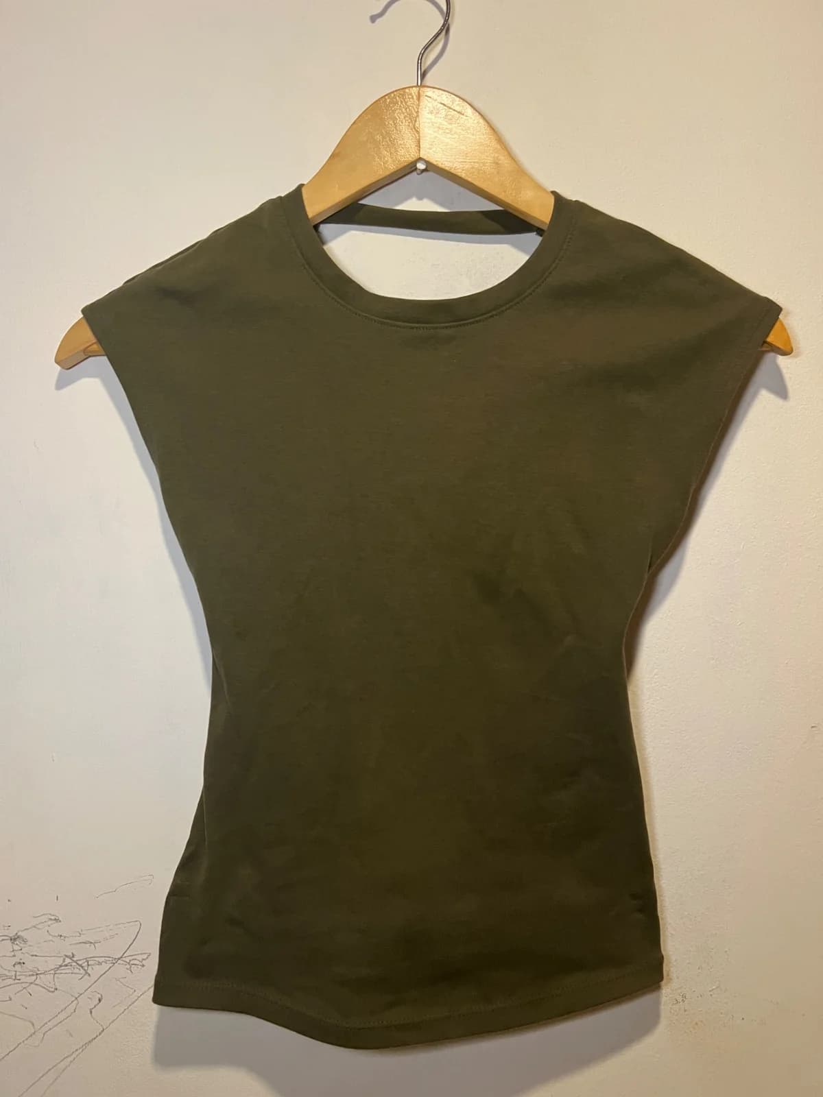 Usado por Scarlett B, Top ZARA espalda descubierta , talla M