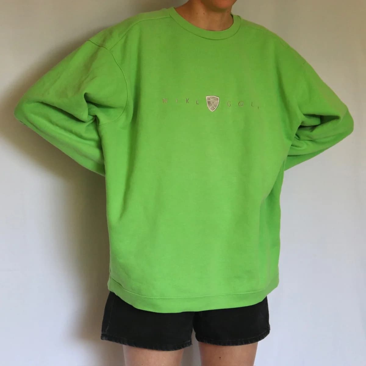 Usado por Javiera Sepulveda, Poleron Nike Golf Vintage, talla L