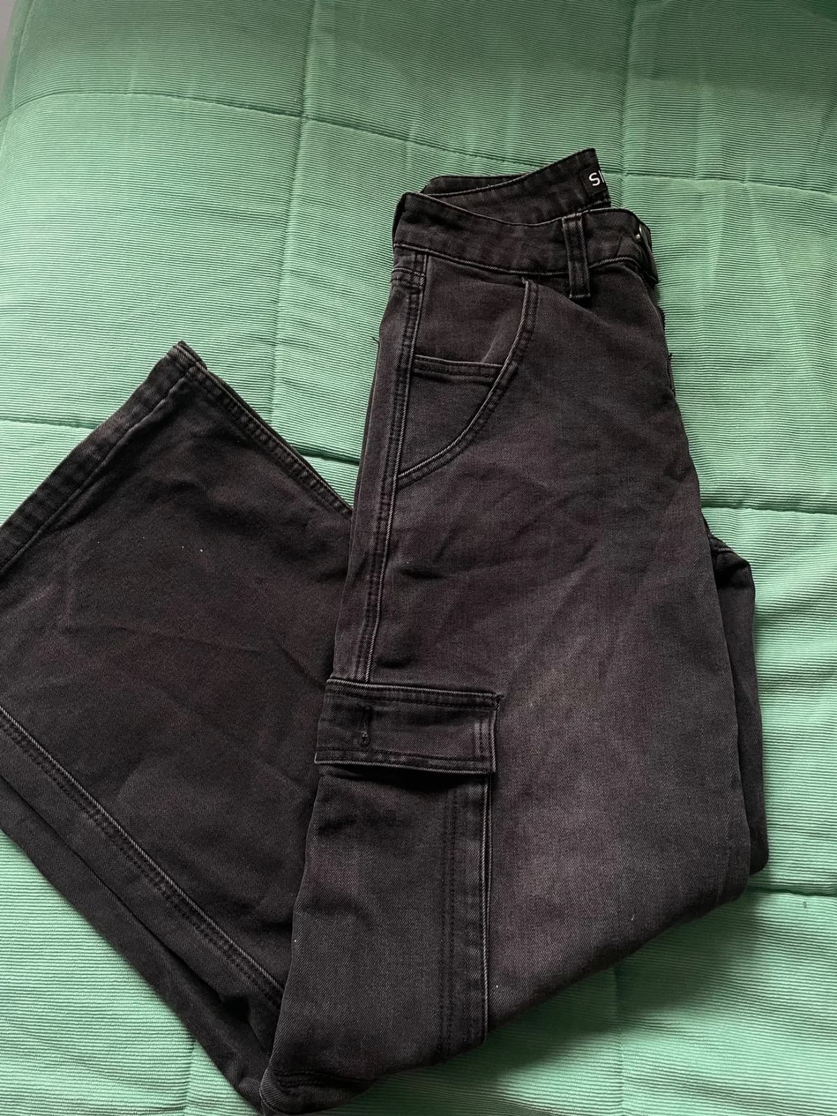 Jeans negro cargo — foto 1