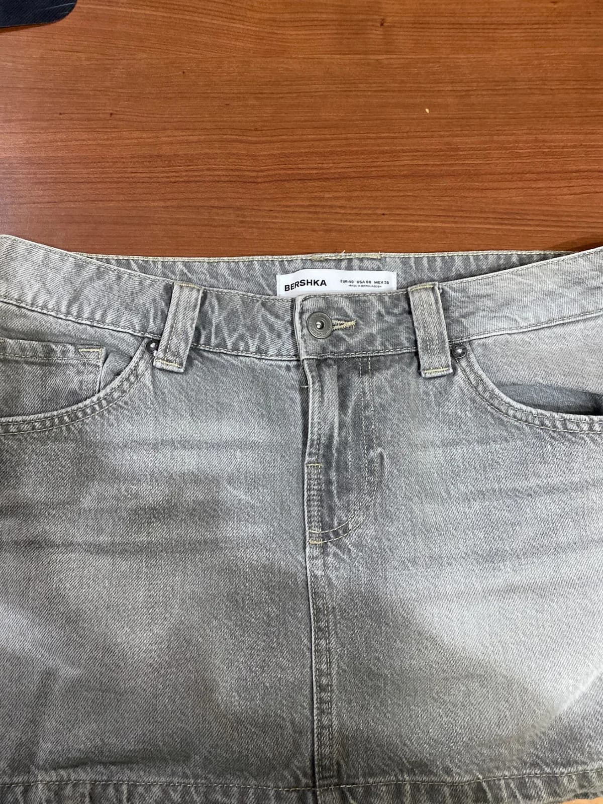 Usado por Stefani Mondaca, Falda Bershka, talla 40