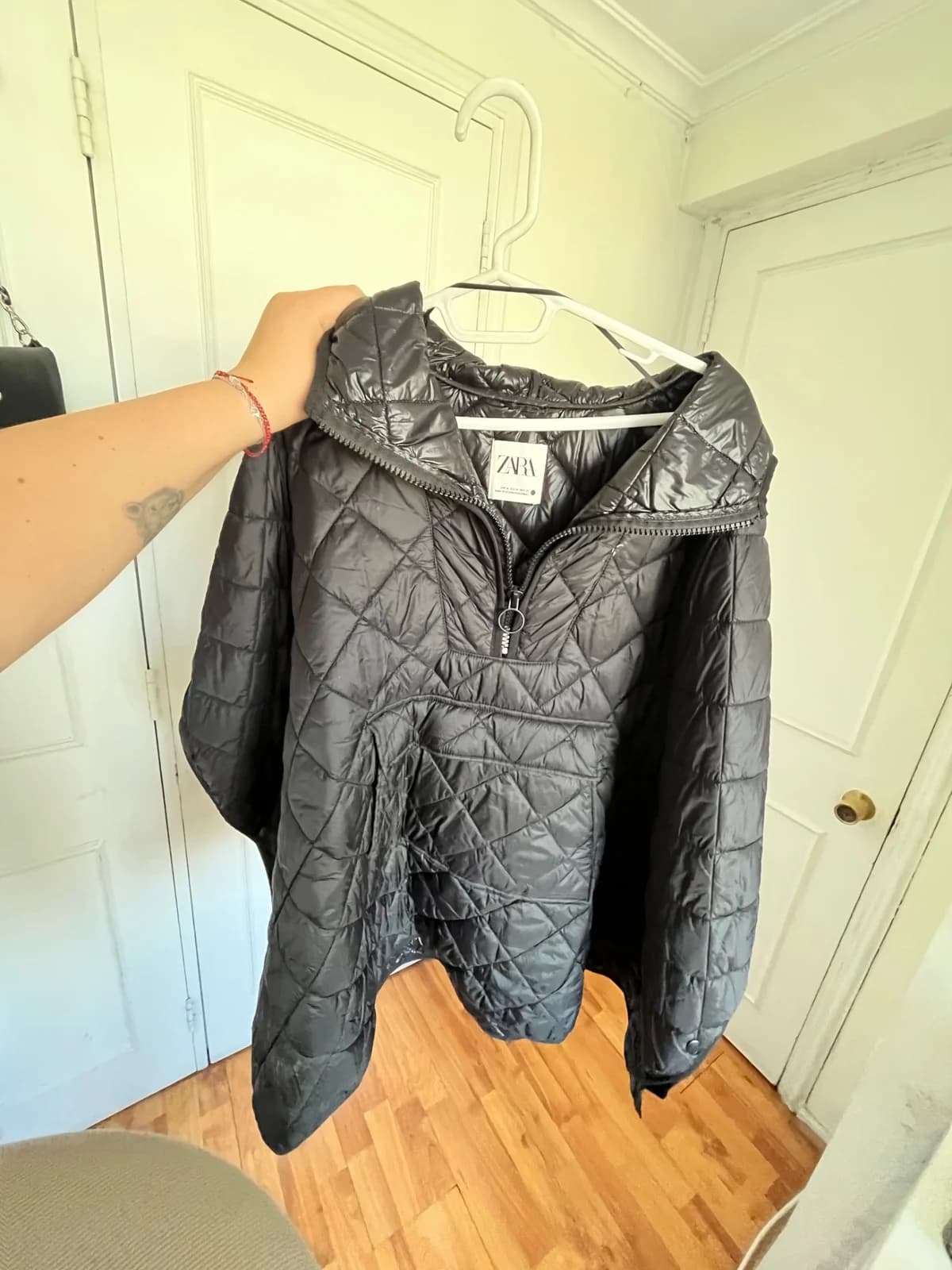 Usado por Jacinta Ballivián , Parka Poncho, talla M