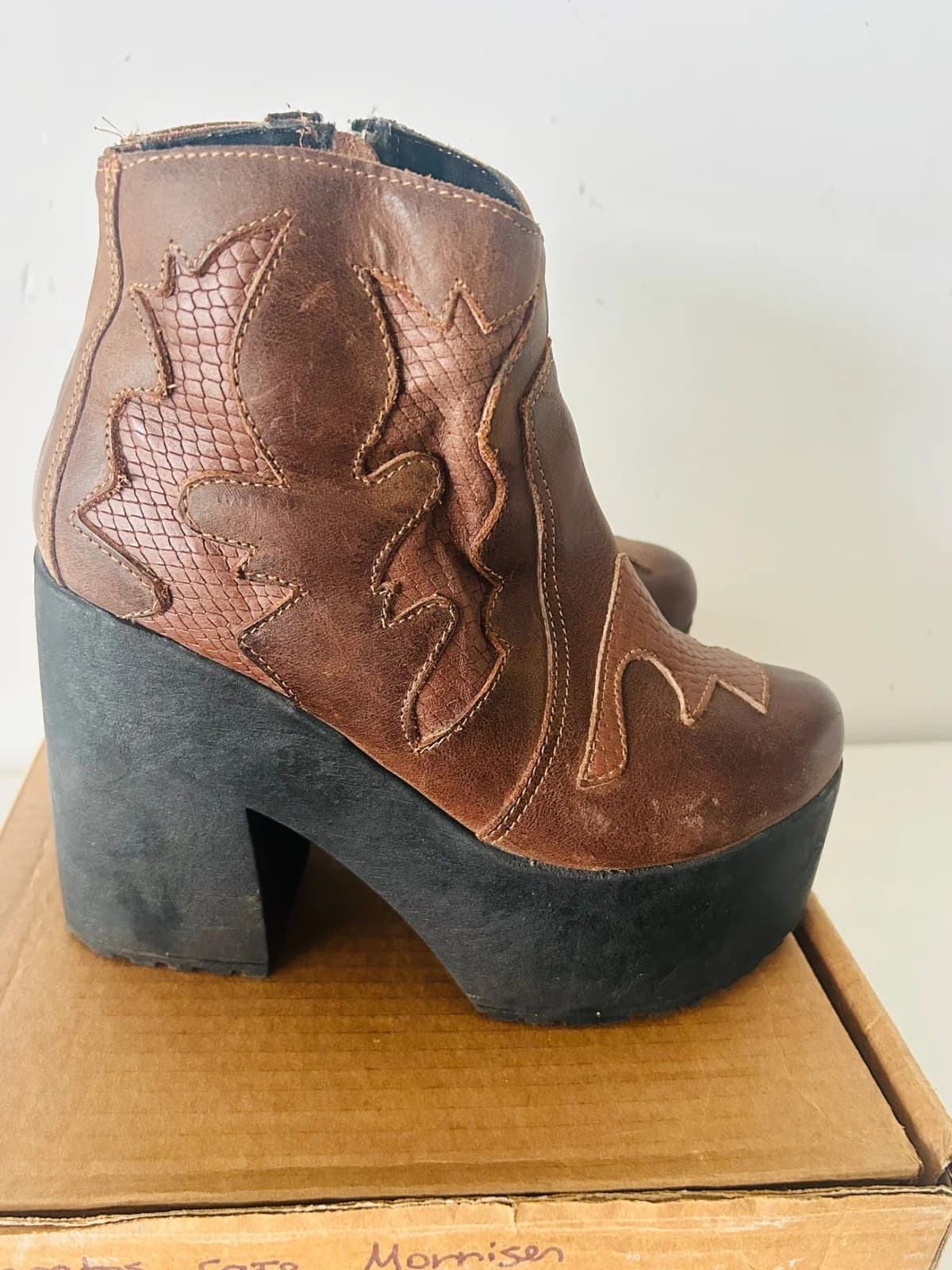 Usado por Elisa Navarro Fierro, Botas Estela zapatos , talla 36