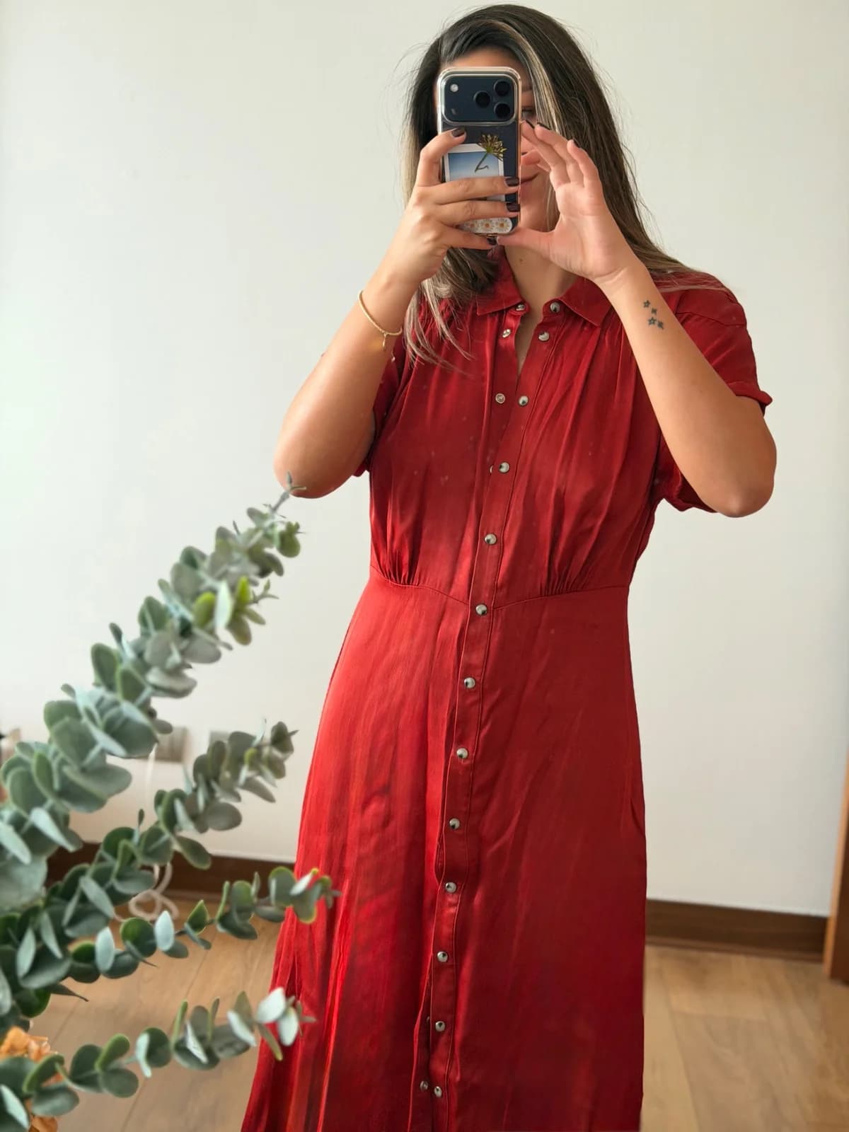 Usado por Sofia Millas , Vestido satinado mango, talla M