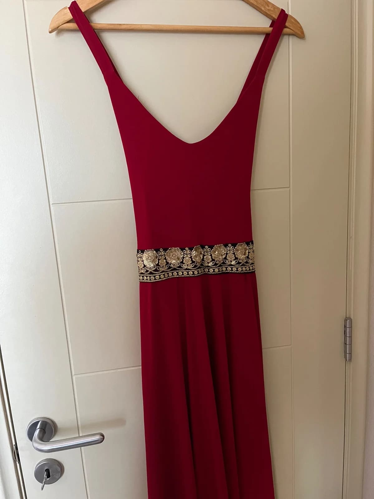 Usado por Valentina Saez, Vestido formal largo, talla Estandar