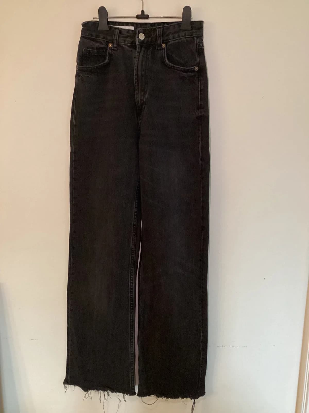 Usado por Colomba, Jeans negro zara, talla 32