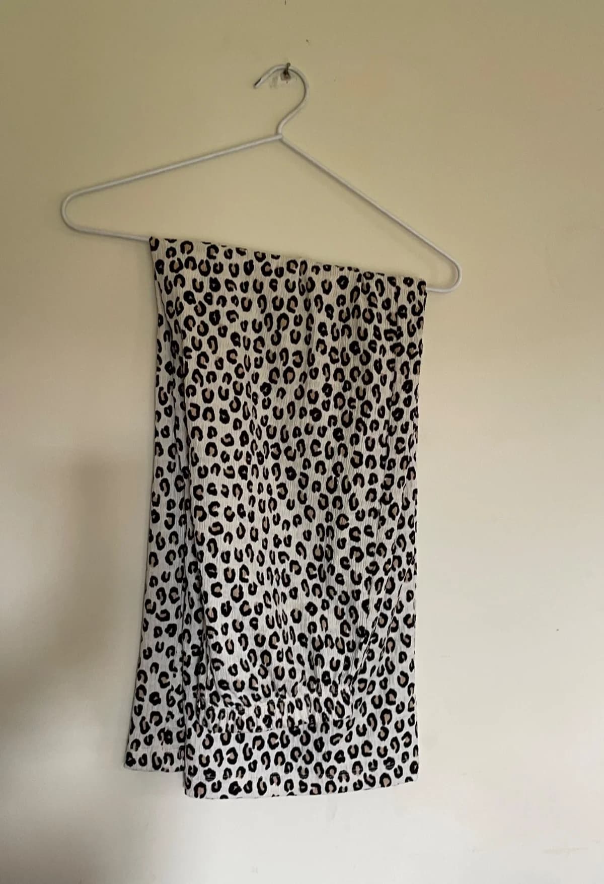 Pantalón animal print — foto 1