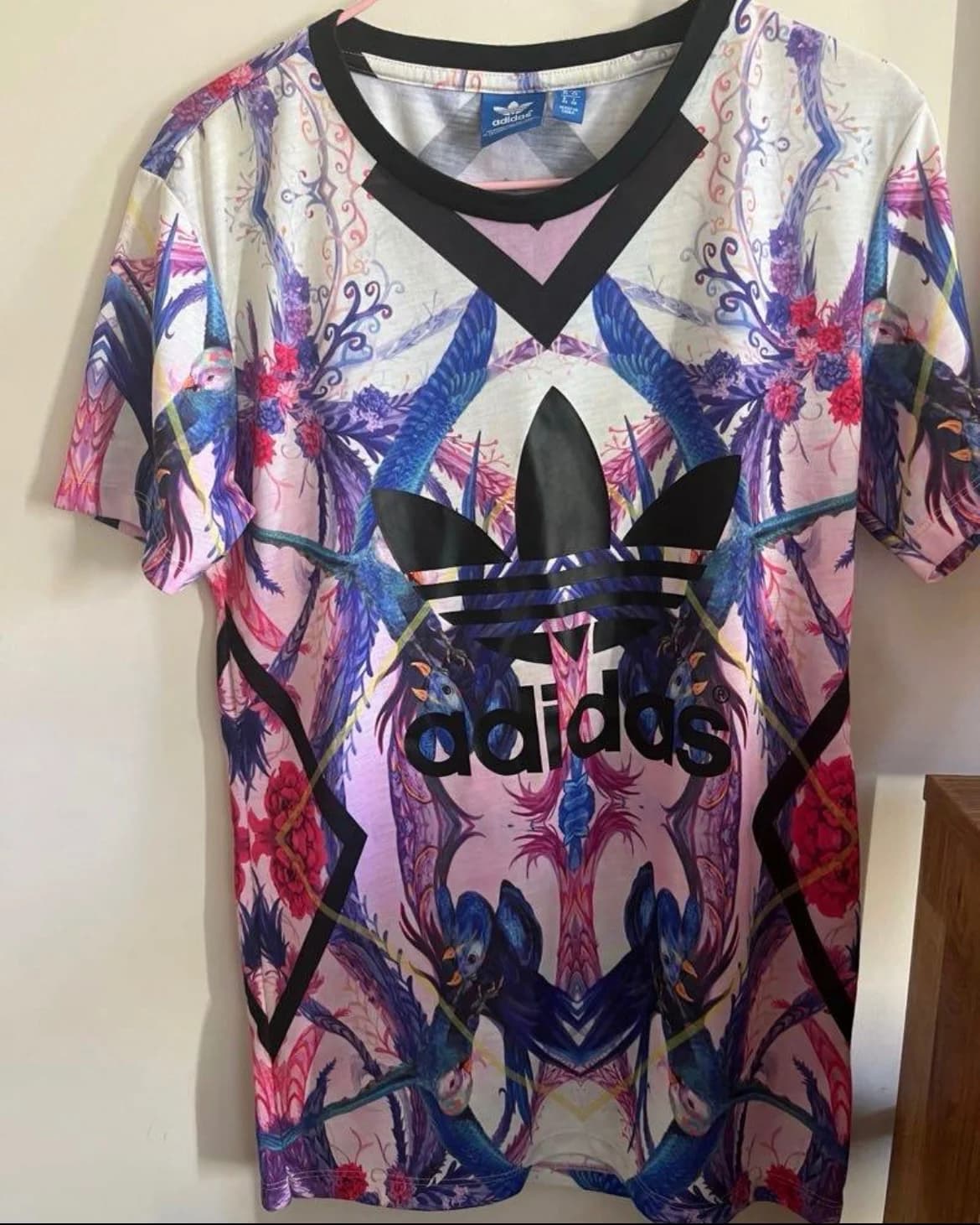 Usado por Bárbara Videla Pizarro, Polera Adidas , talla S