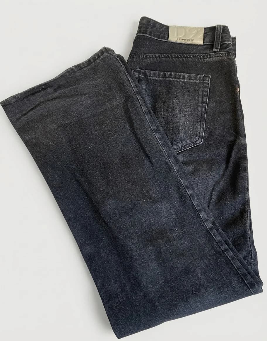 Jeans D19 negros 🪩 — foto 1