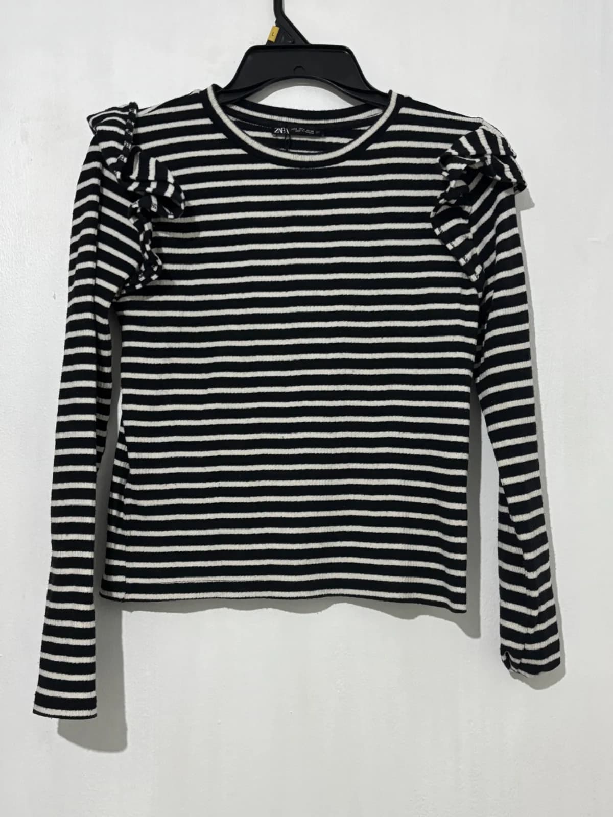 Usado por Fernanda Muñoz , Polera Zara , talla S