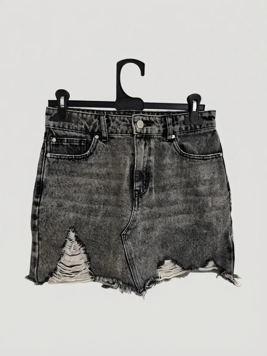 Usado por sofi molina, Falda gris , talla s