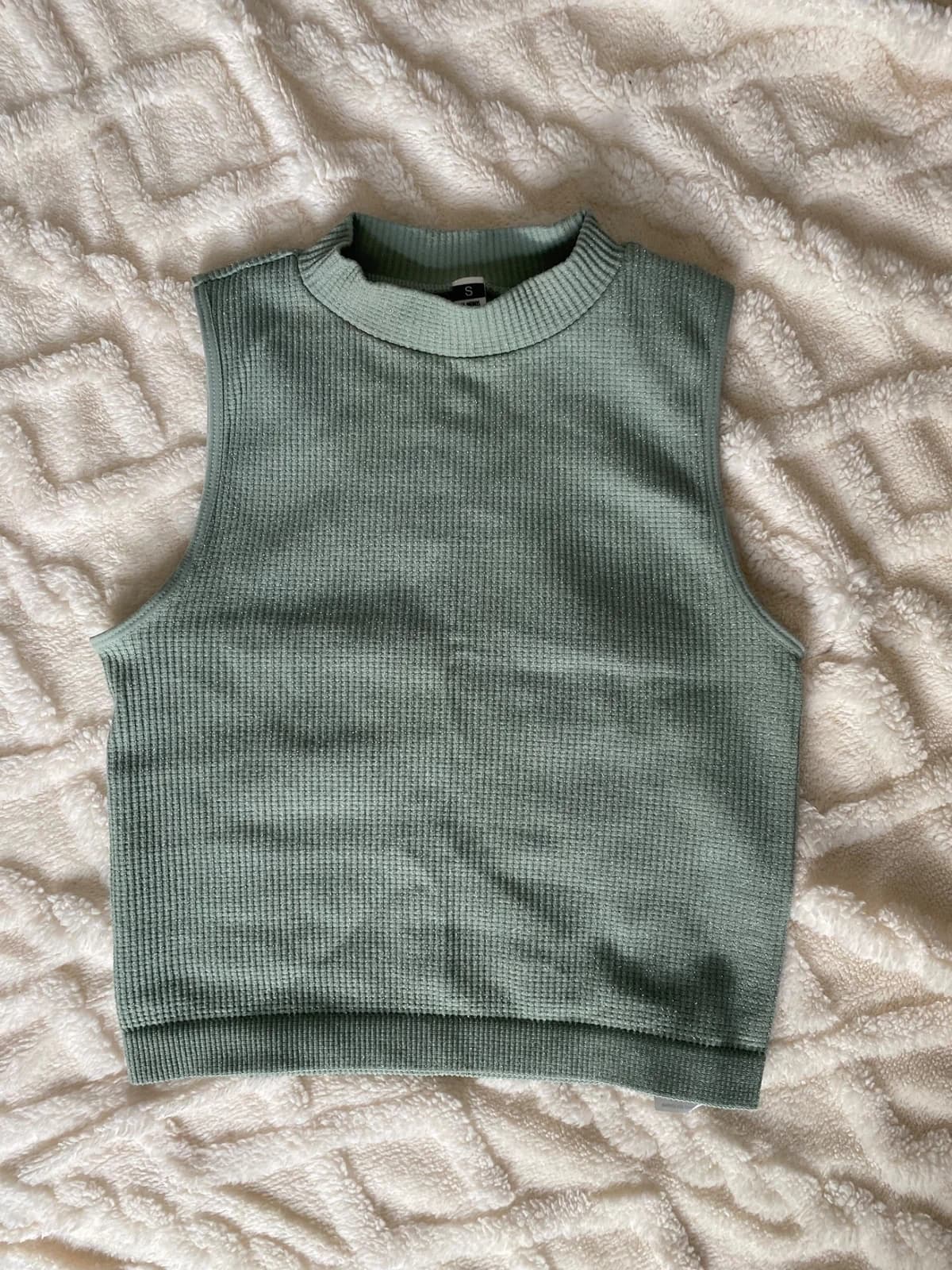Usado por Gabriela Emilia Saez Pacheco , Polera brillos , talla S