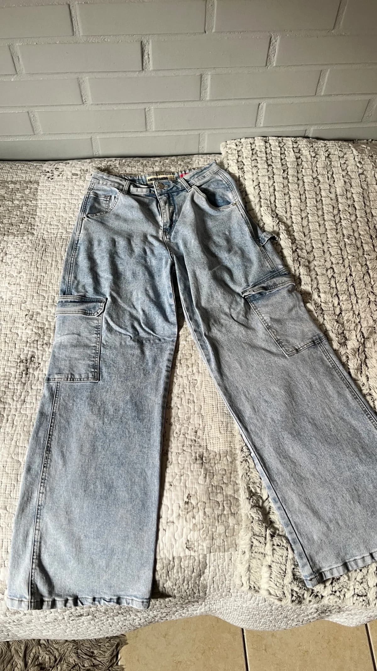 Usado por Isidora Osorio, jeans americanino cargo, talla 38