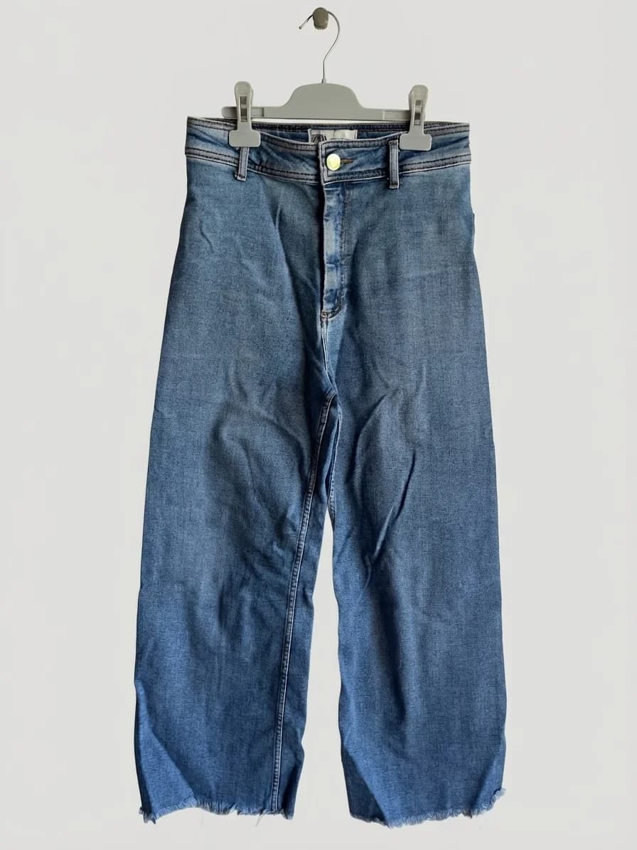 Usado por Amanda Wilson, Jeans Zara, talla 38
