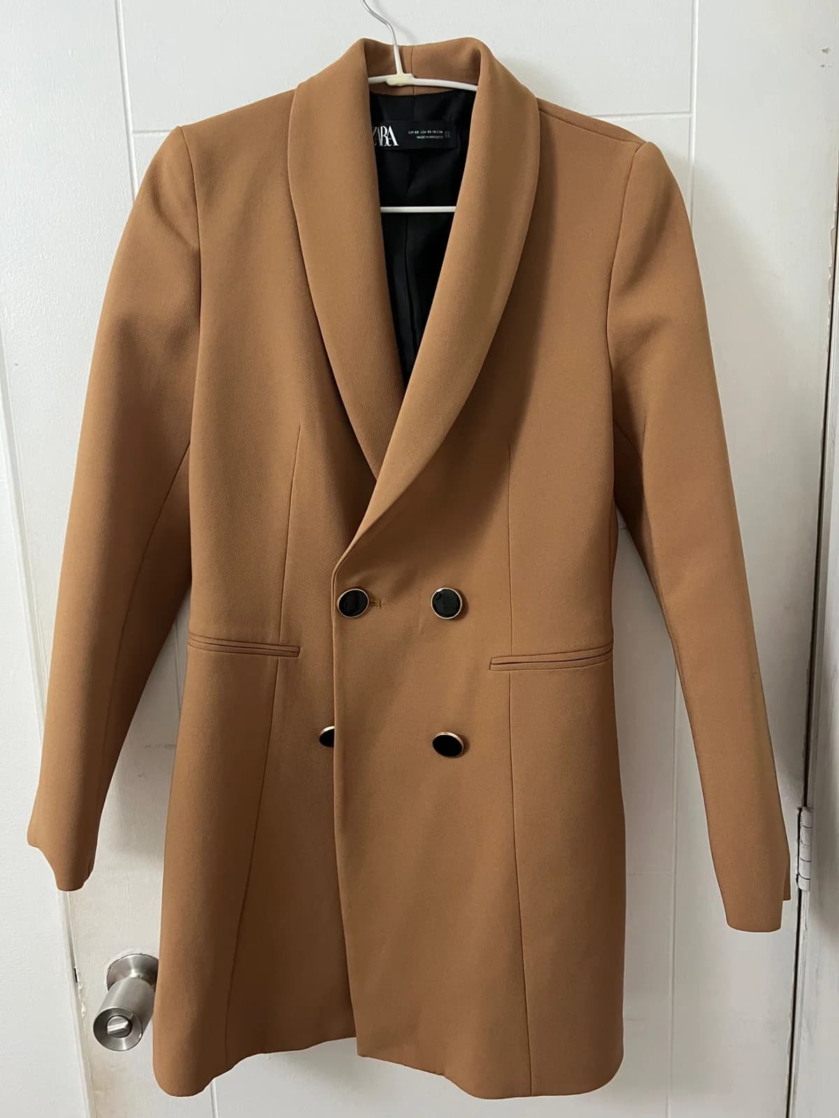 Blazer ajustado tipo vestido — foto 1