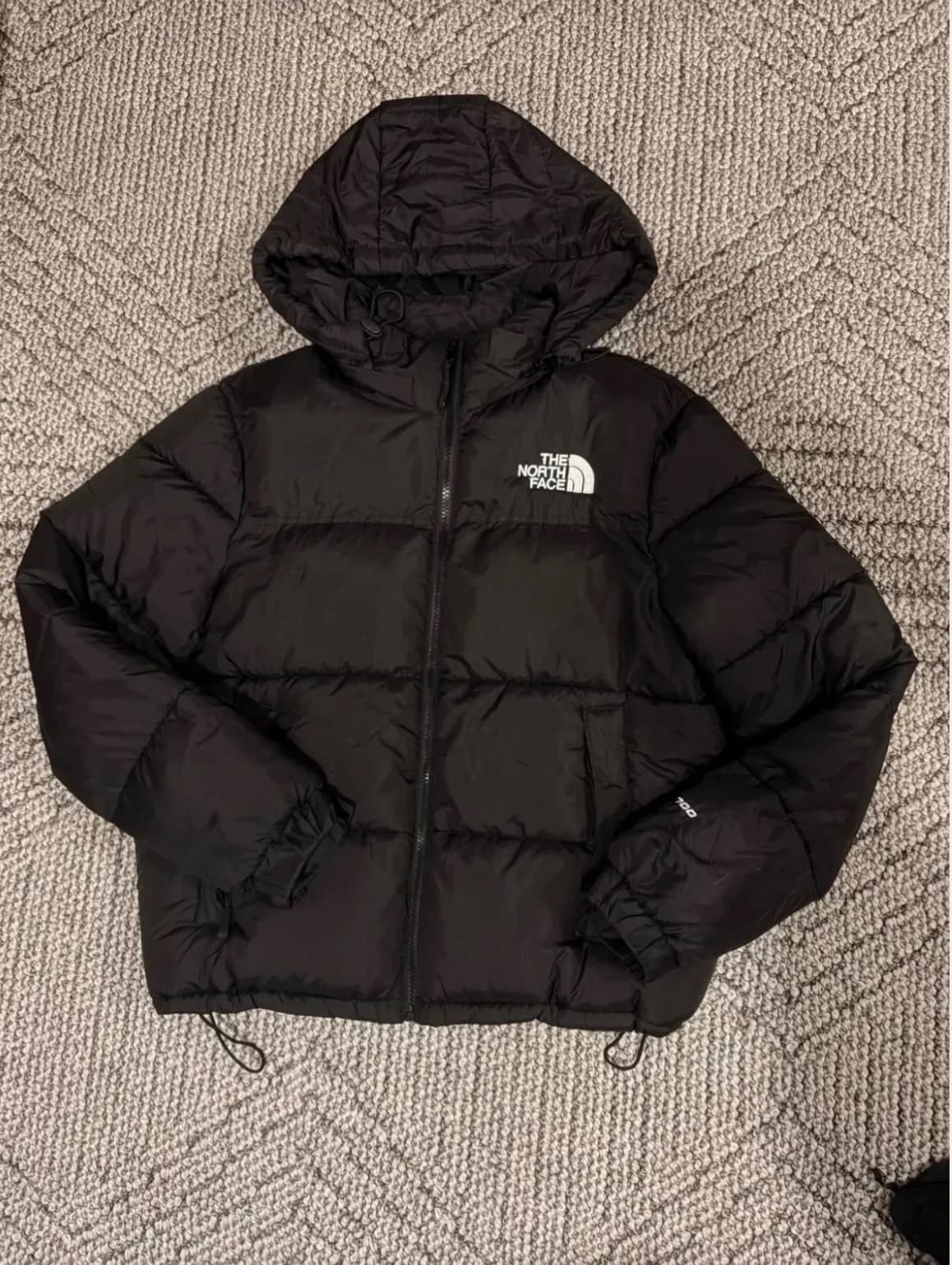Usado por Carla Paz Gorrini Correa , Parka REPLICA the north face, talla M