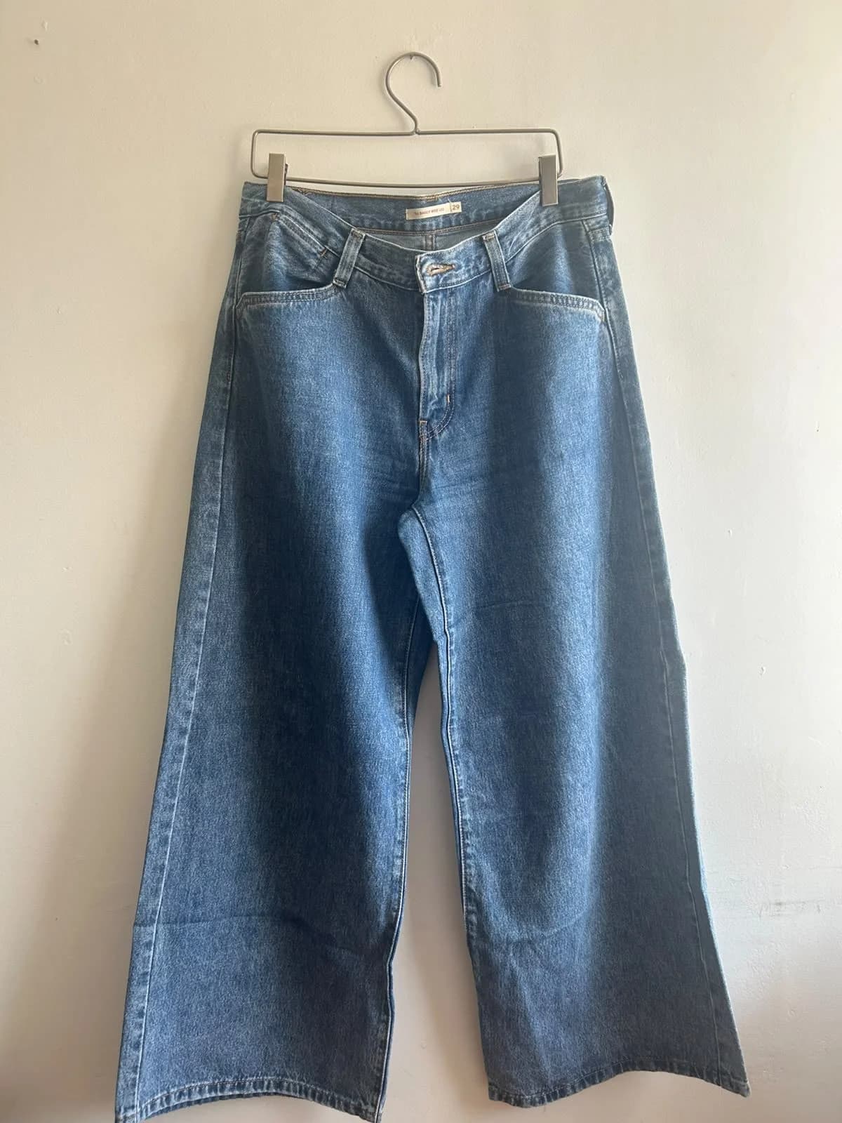 Jeans Levis modelo '94 baggy wide leg — foto 1