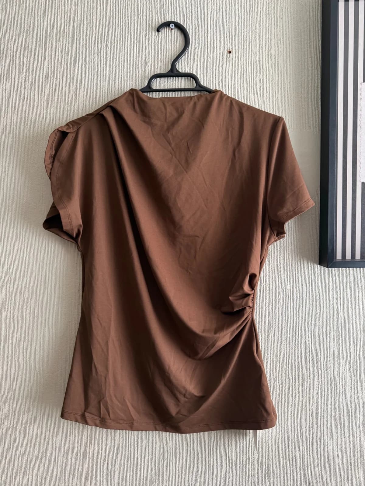 POLERA CAFÉ — foto 1
