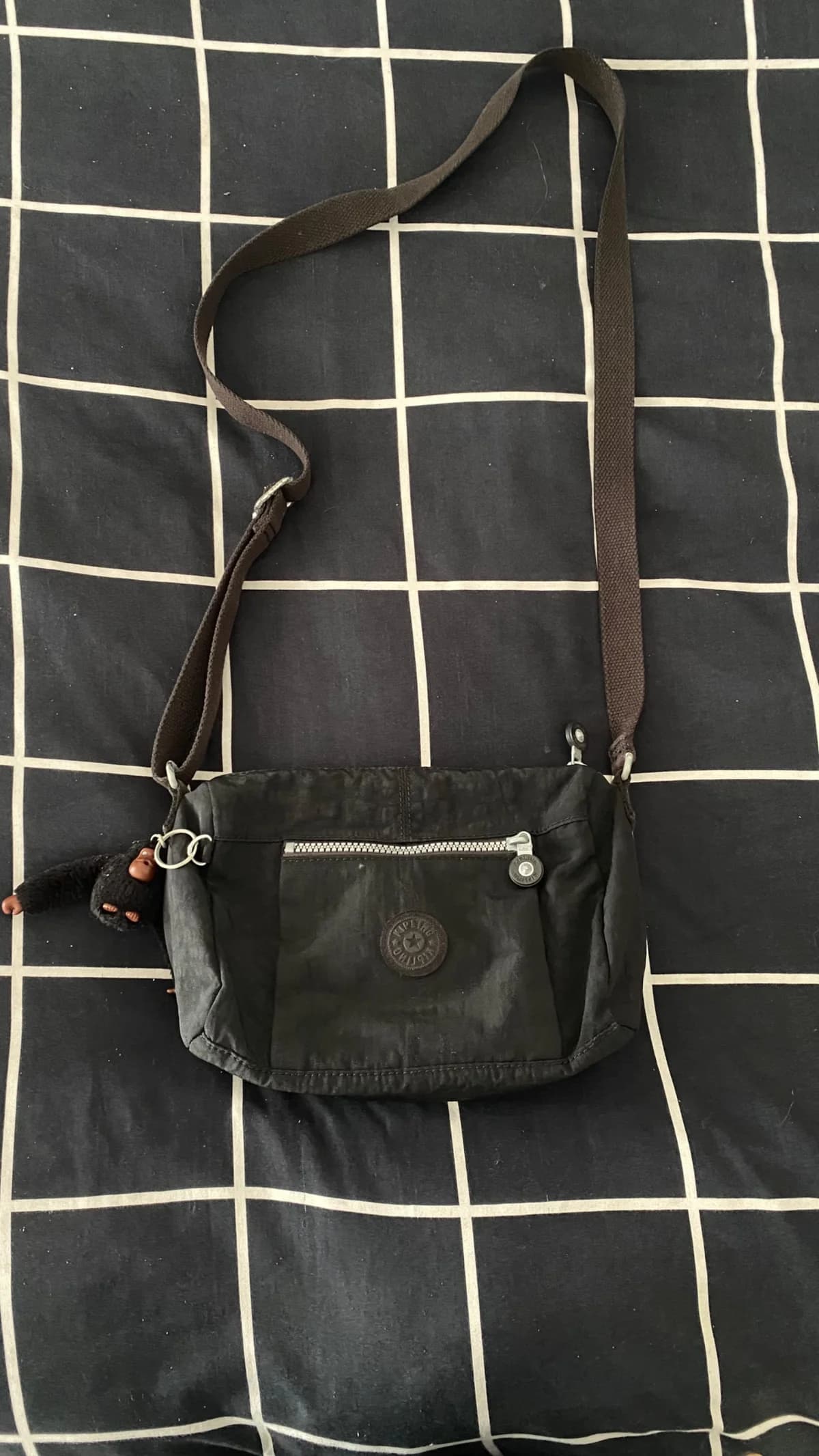 Usado por Sofia Villegas, Cartera Kipling Original Negra