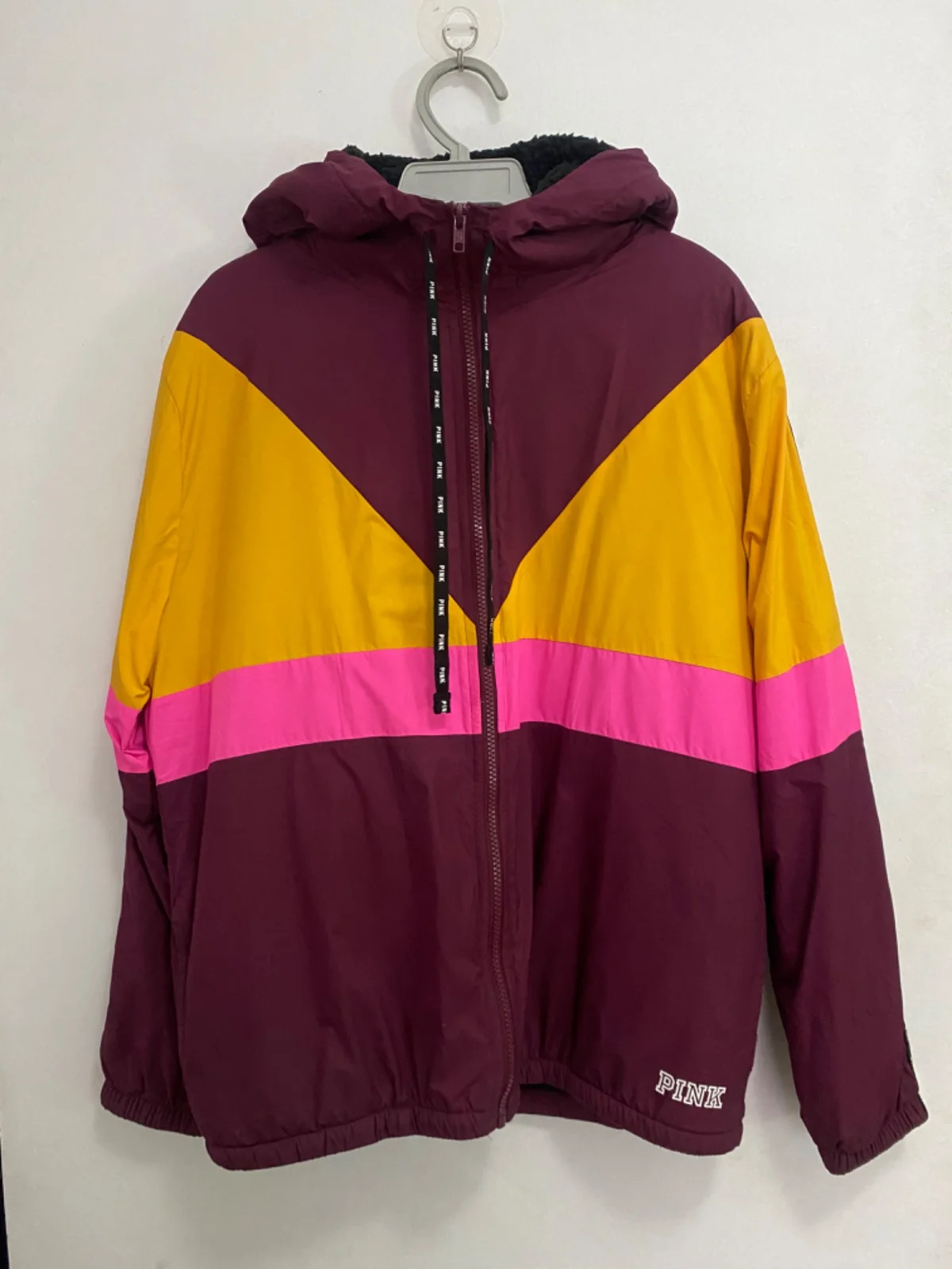 Usado por María José Naranjo, Cortaviento PINK, talla XS/S