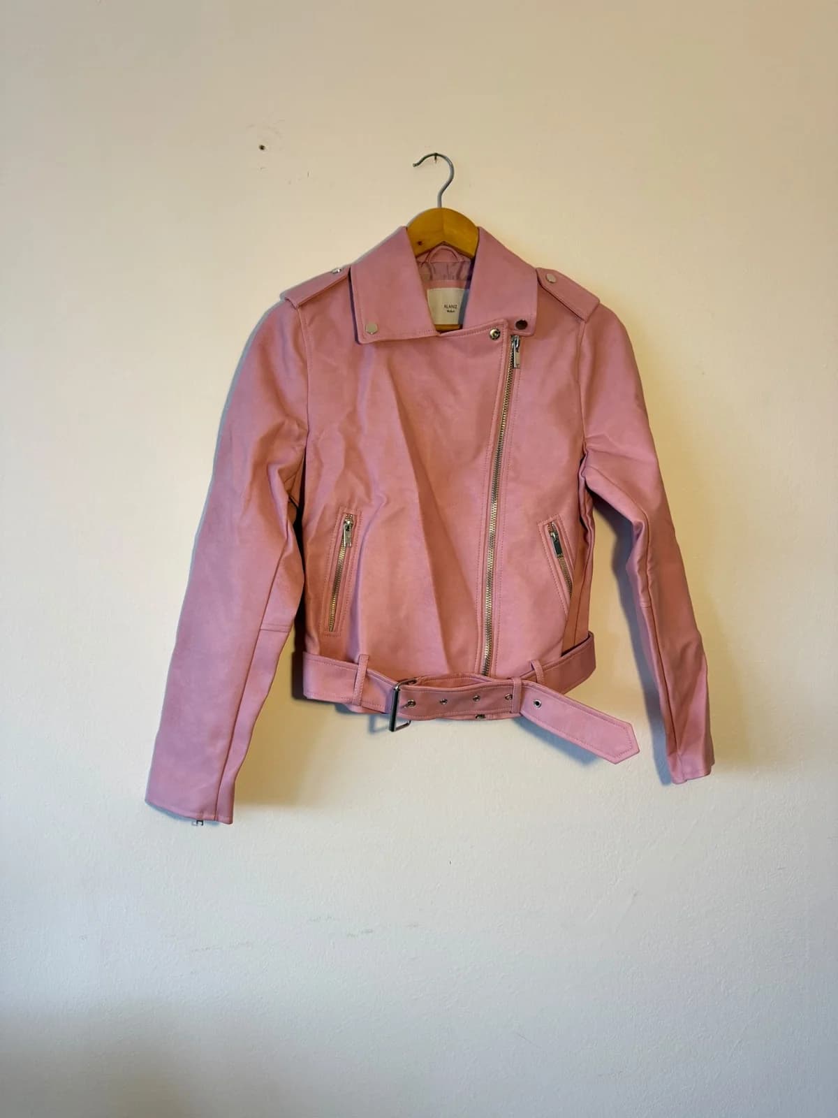 Usado por Camila Villagra K., Chaqueta aviadora , talla M