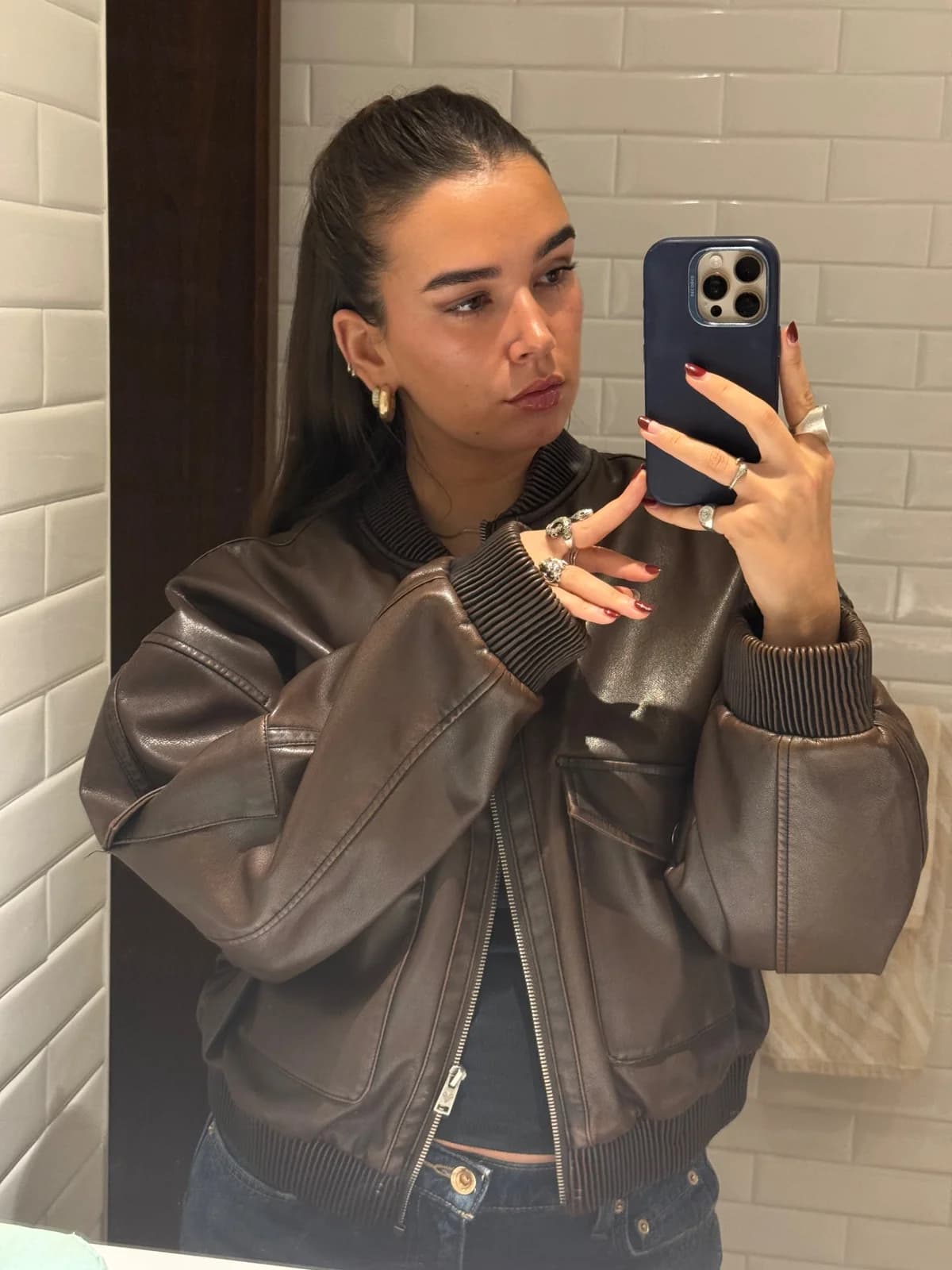 Bomber cafe — foto 1