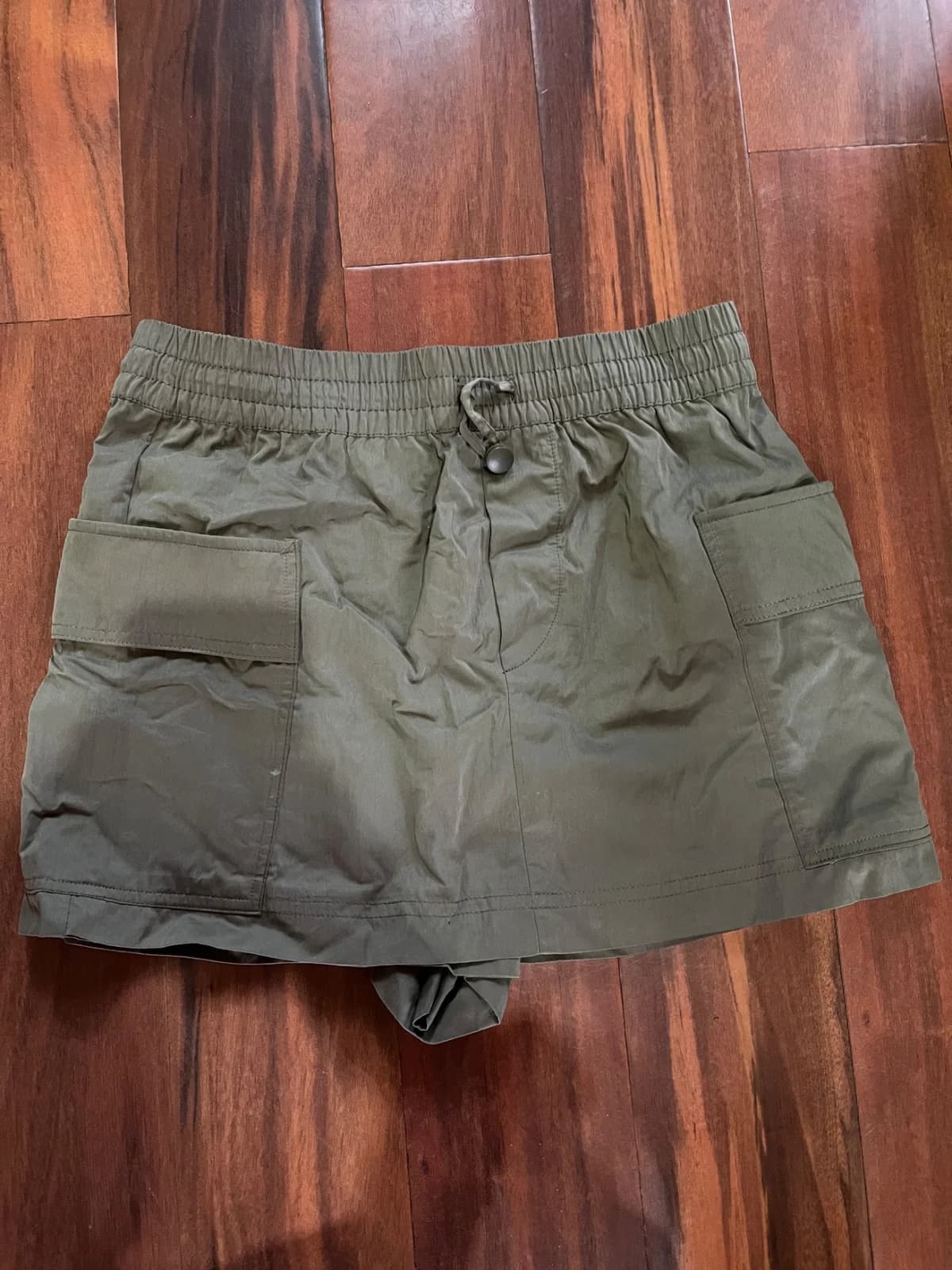 Usado por Katherine Francisca Moncada Figueroa , Falda/short , talla XS (34)