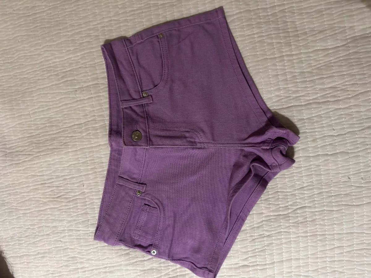 Short morado