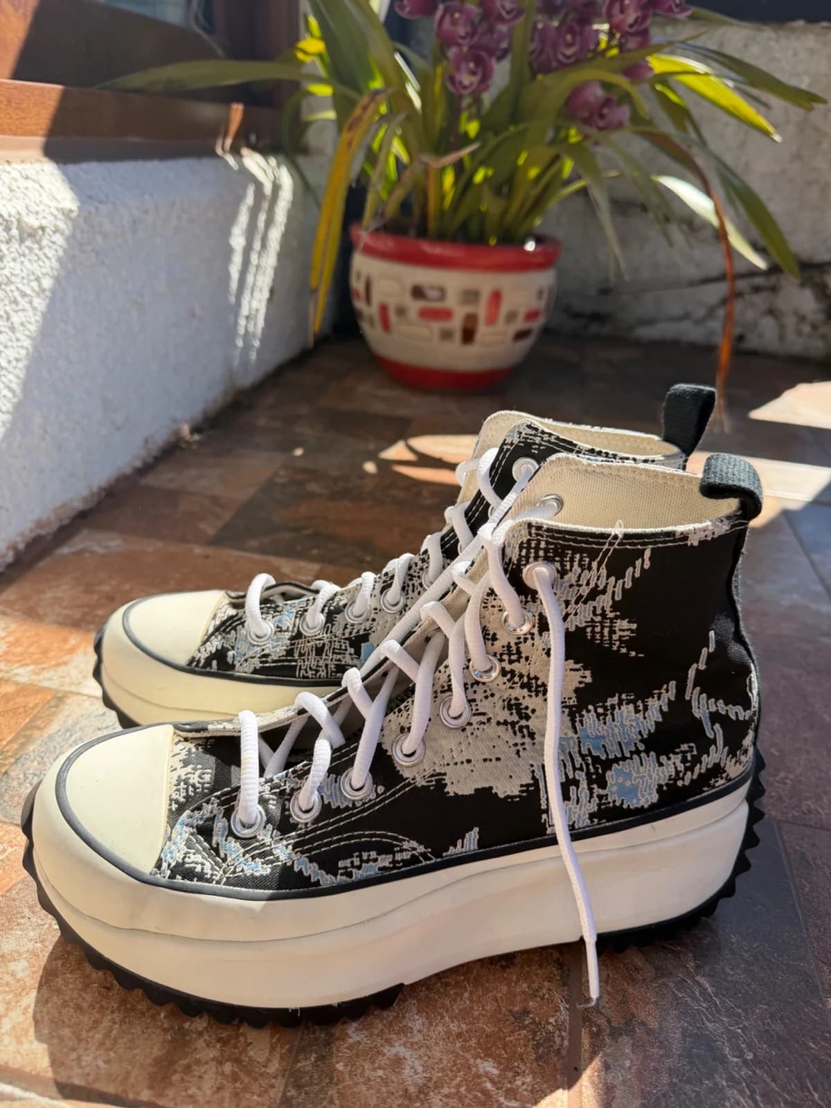 Usado por Macarena Paz, Converse Run Star Hike Hi, talla 39