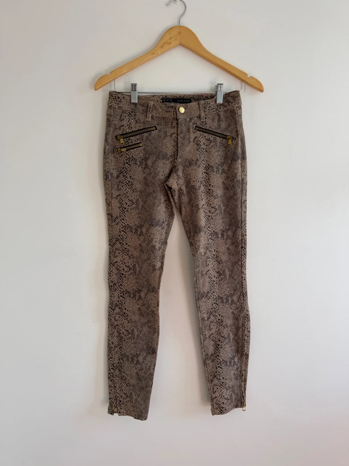 Pantalón — foto 1