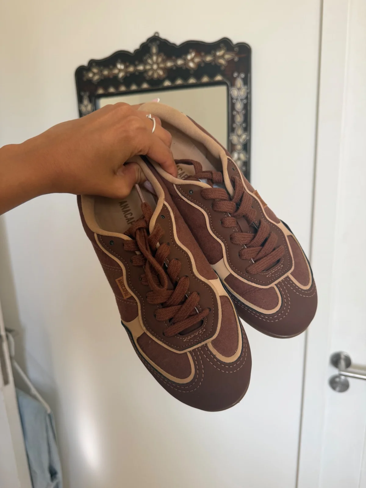 Zapatillas cafes