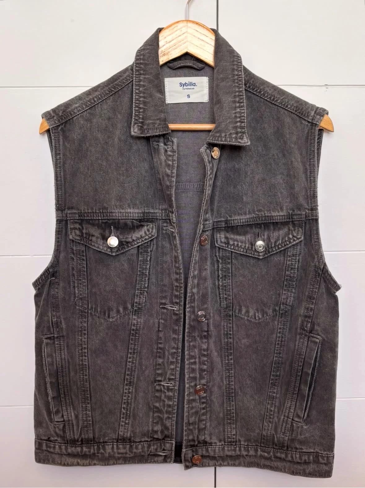 Usado por Claudia Herrera, Chaqueta Sybilla , talla S