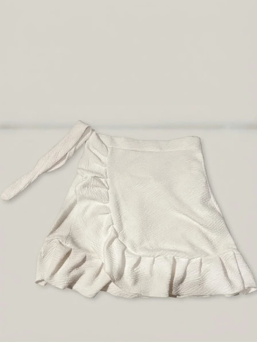 Falda blanca — foto 1
