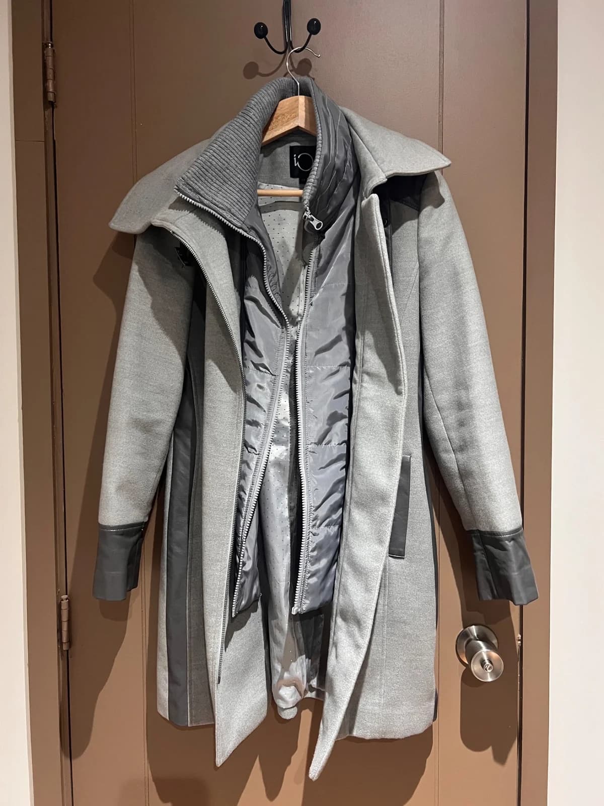 Usado por Catalina Severino , Chaqueta Io, talla 38