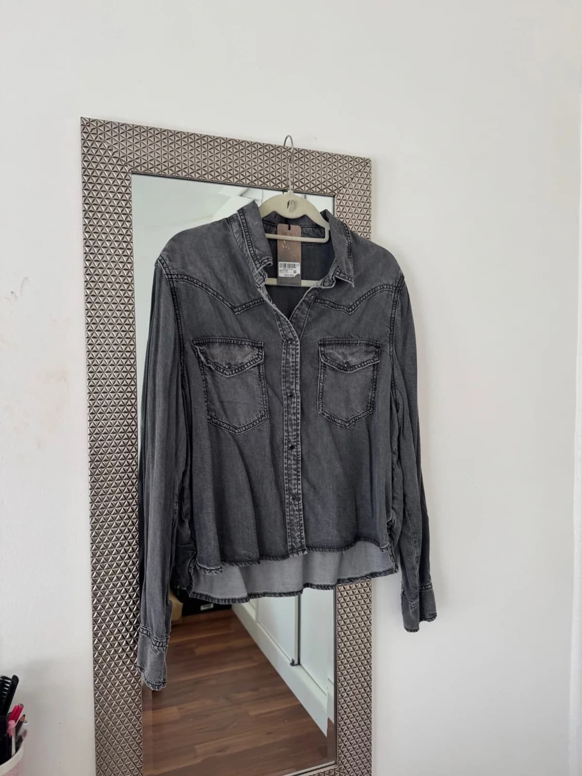 Usado por Scarleth Valentina Ruiz Soto, Sobrecamisa Greenfield, talla M