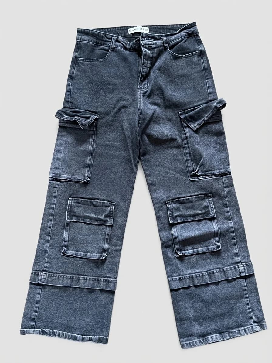 Usado por Pía Delgado Álvarez, Pantalón cargo, talla 44