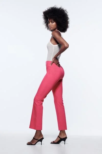 Usado por Isidora Gomez orellana, PANTALÓN MINI FLARE, talla S