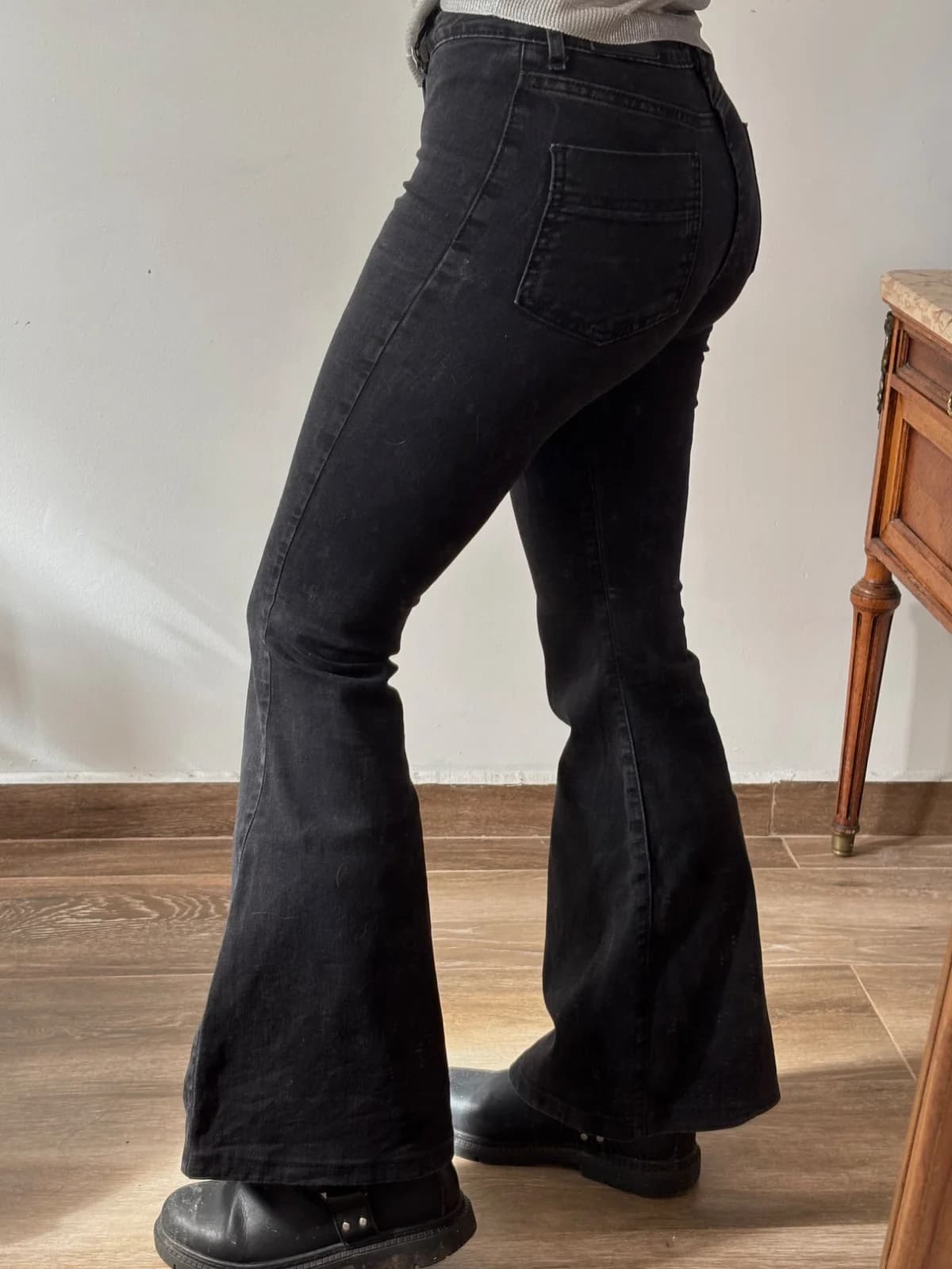 Usado por Valeria Olguín , Jeans Flare , talla 32