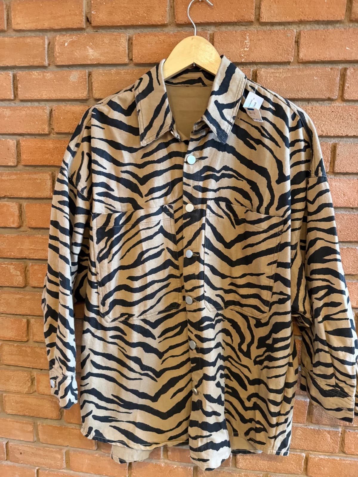 Usado por Emilia Miquel, Chaqueta animal print , talla Única