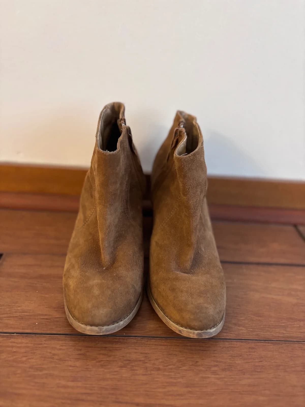 Usado por Rosario G , Zapatos café con taco, talla 38