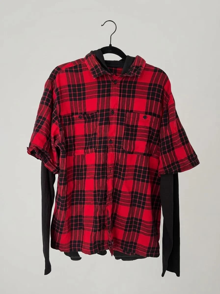 Usado por florencia chartier , sobrecamisa con gorro , talla S