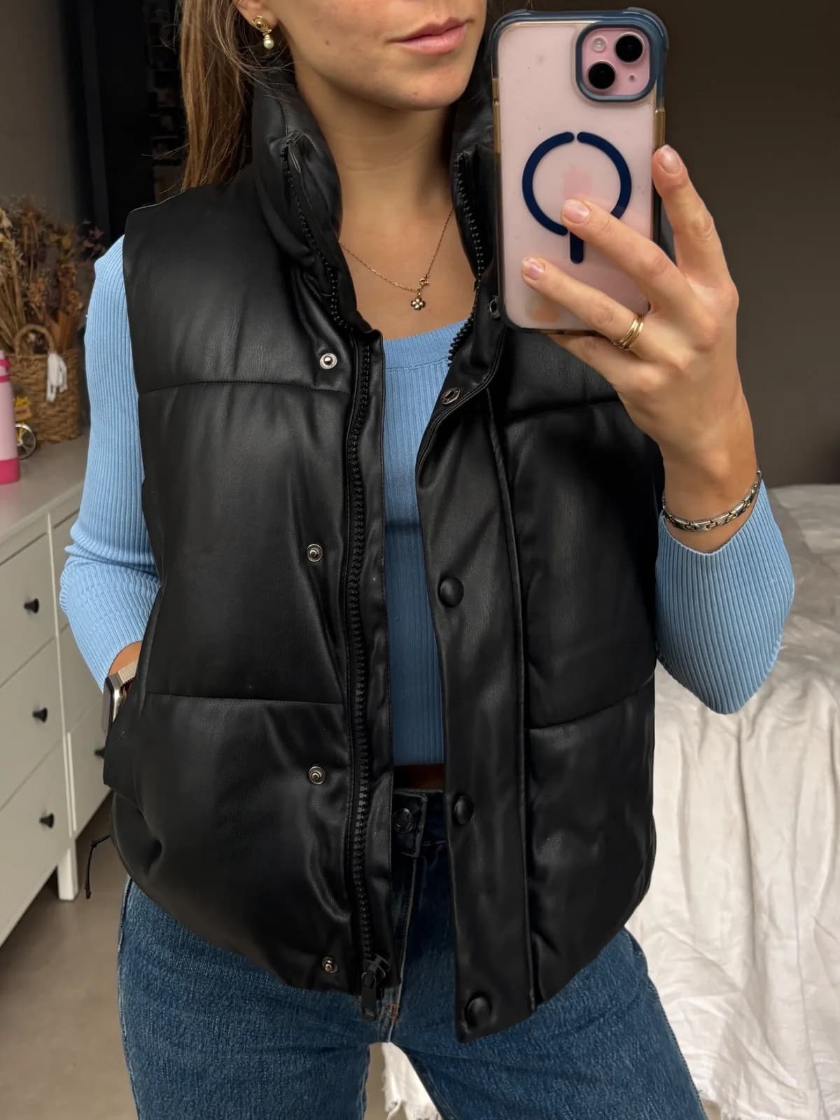 Usado por Amalia Abogabir, Chaqueta sin mangas puffer Zara, talla M